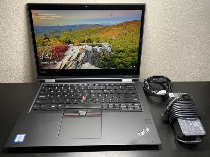 lenovo yoga x380 i5 (8 GB/256 SSD) – Image 4